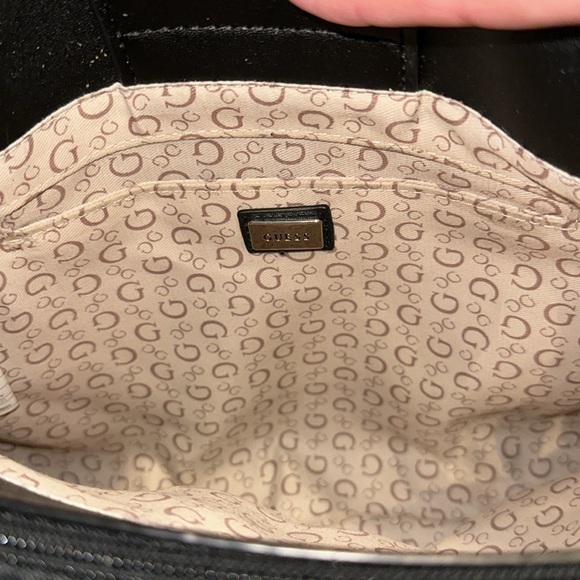 Guess Signature Bag - Picture 13 of 16